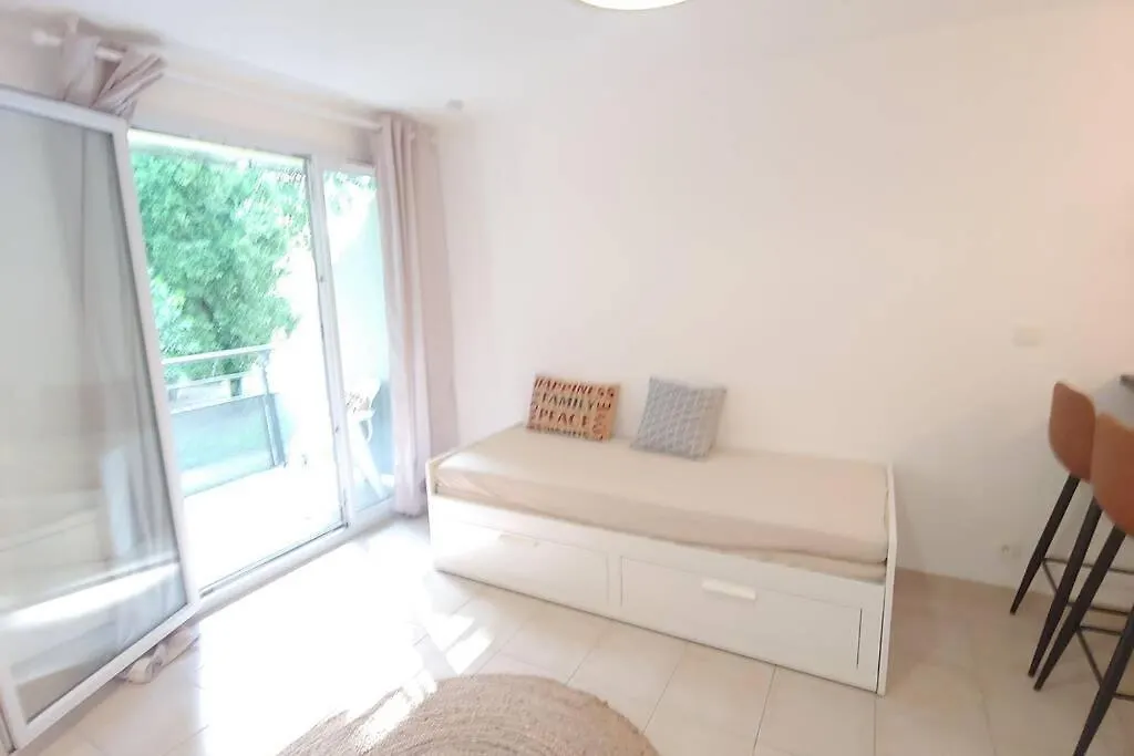 Le Petit Nid Perche Apartment Arles