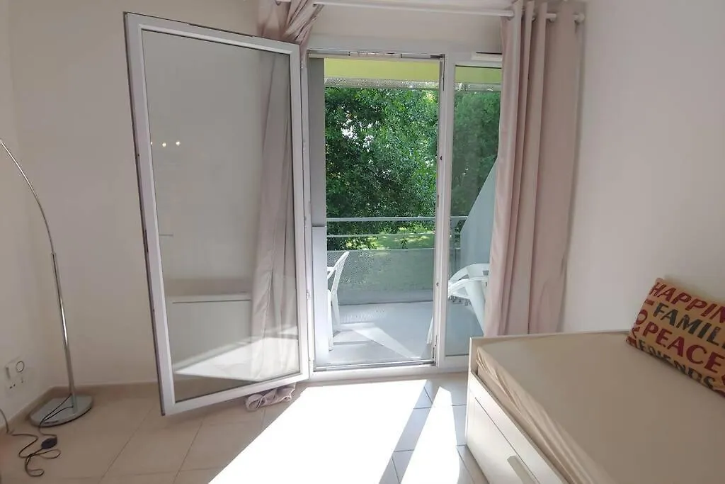 Le Petit Nid Perche Apartment Arles France